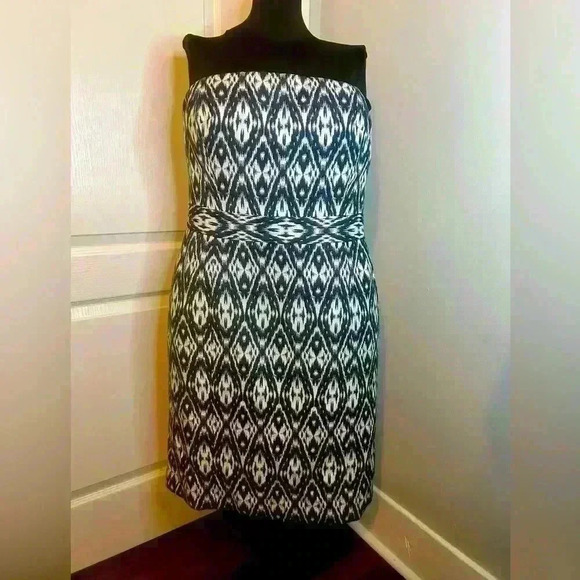 Banana Republic Women’s 14 Navy White Chevron Body-con Strapless Dress NWOT - Picture 2 of 13